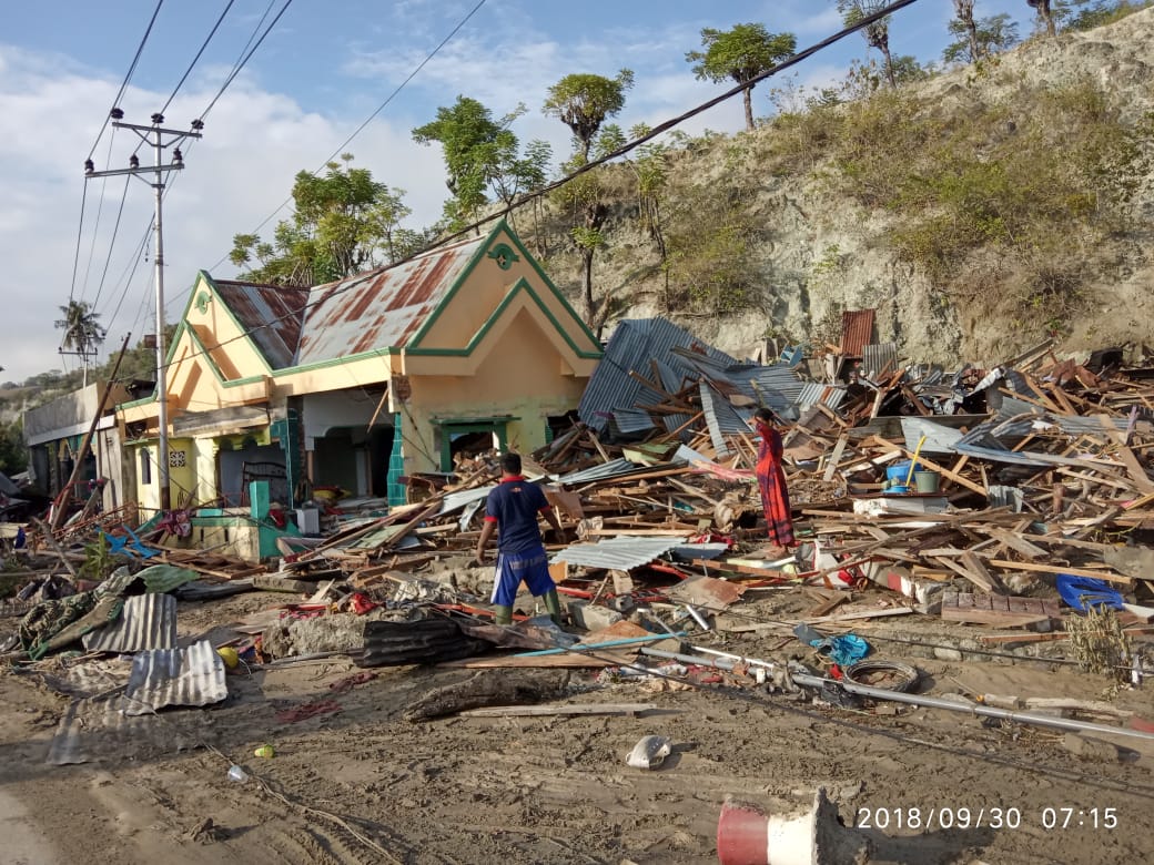 FOTO : Kondisi Donggala Dan Palu Pasca Gempa Dan Tsunami | Wahana Visi ...